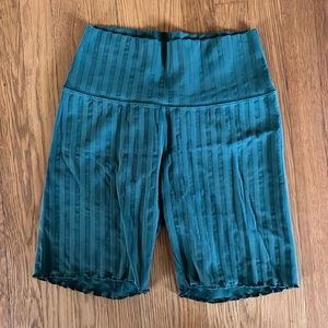 Aerie Offline ribbed bike shorts large dark green